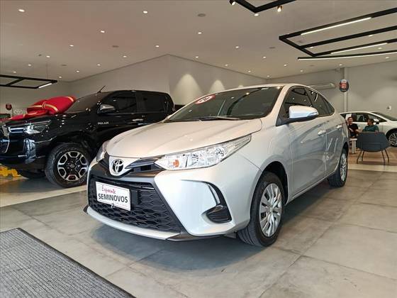TOYOTA YARIS 1.5 16V FLEX SEDAN XL MULTIDRIVE TOYOTA YARIS 1.5 16V FLEX SEDAN XL MULTIDRIVE